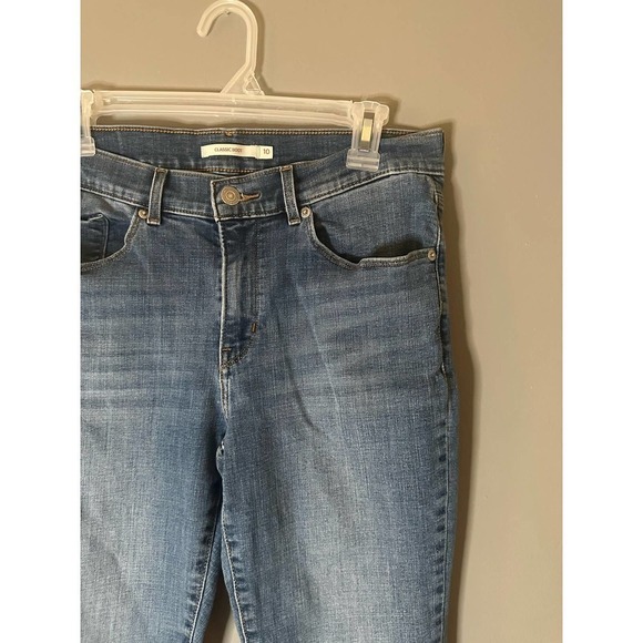 Levi’s classic bootcut women’s jean size 10 med wash - Picture 5 of 10